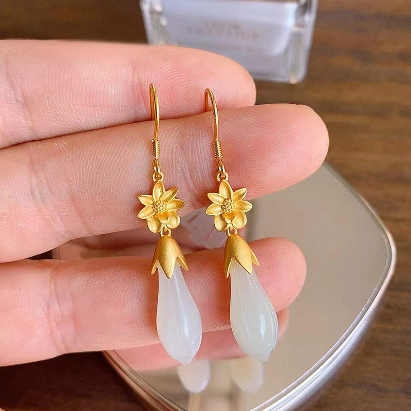 Classic Silver Earring with Timeless Appeal