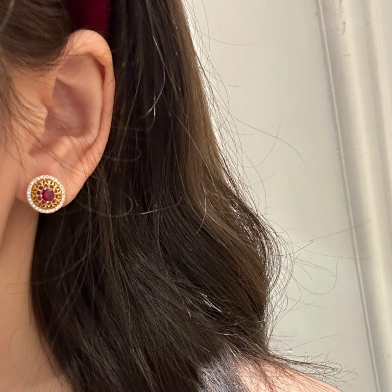 Charming Piece for Any Occasion