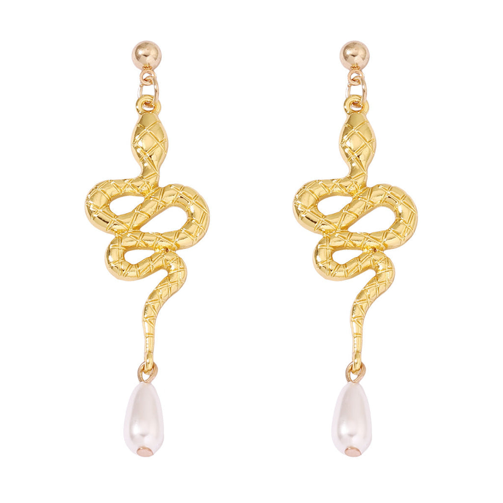 Stunning Pearl Earring for Daily Wear