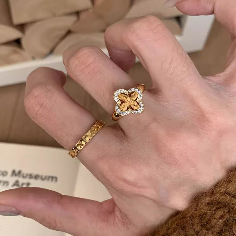 Charming Gold Ring for Any Occasion