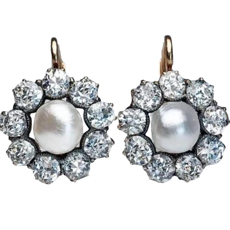 Stunning Pearl Earring for Daily Wear