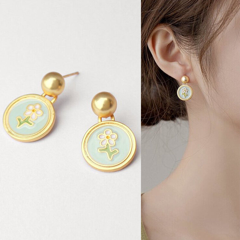 Stunning Earring for Daily Wear