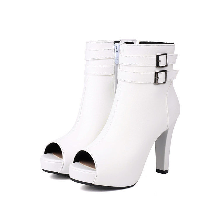 Graceful Orthopedic Boots for Modern Look
