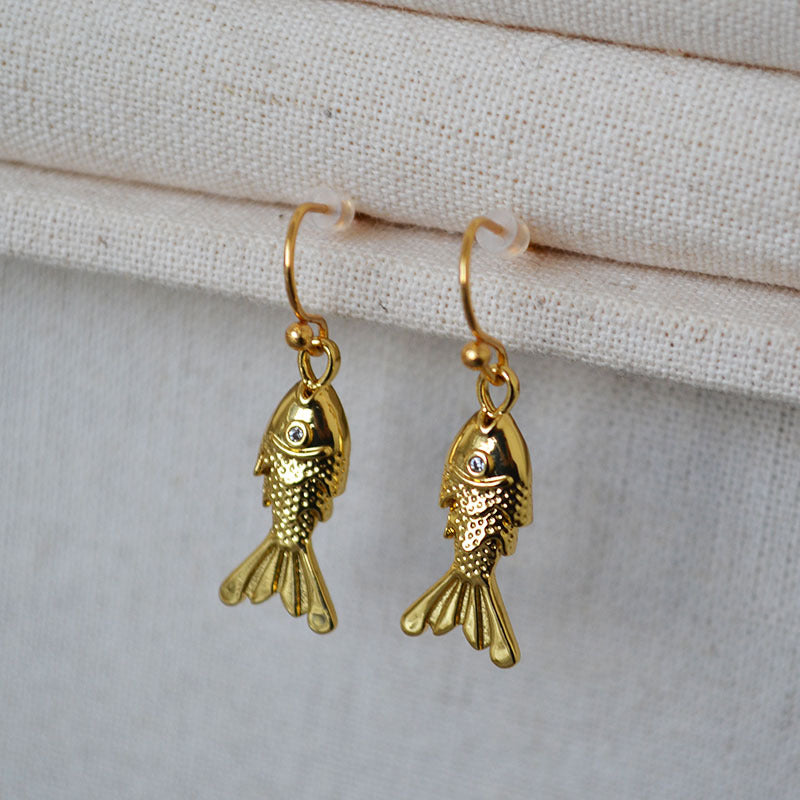 Beautiful Gold Earring with Unique Style