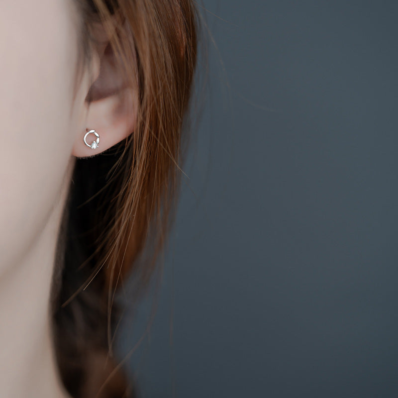Charming Earring for Any Occasion