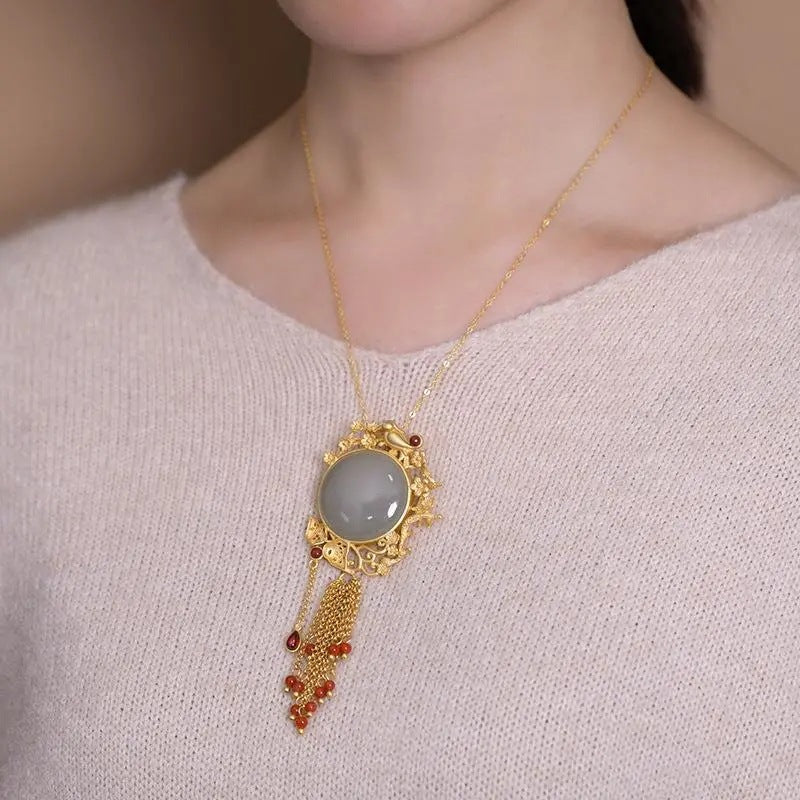 Classic Gold Necklace with Timeless Appeal