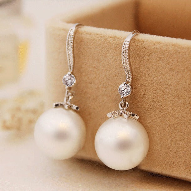 Romantic Pearl Earring for Special Moments