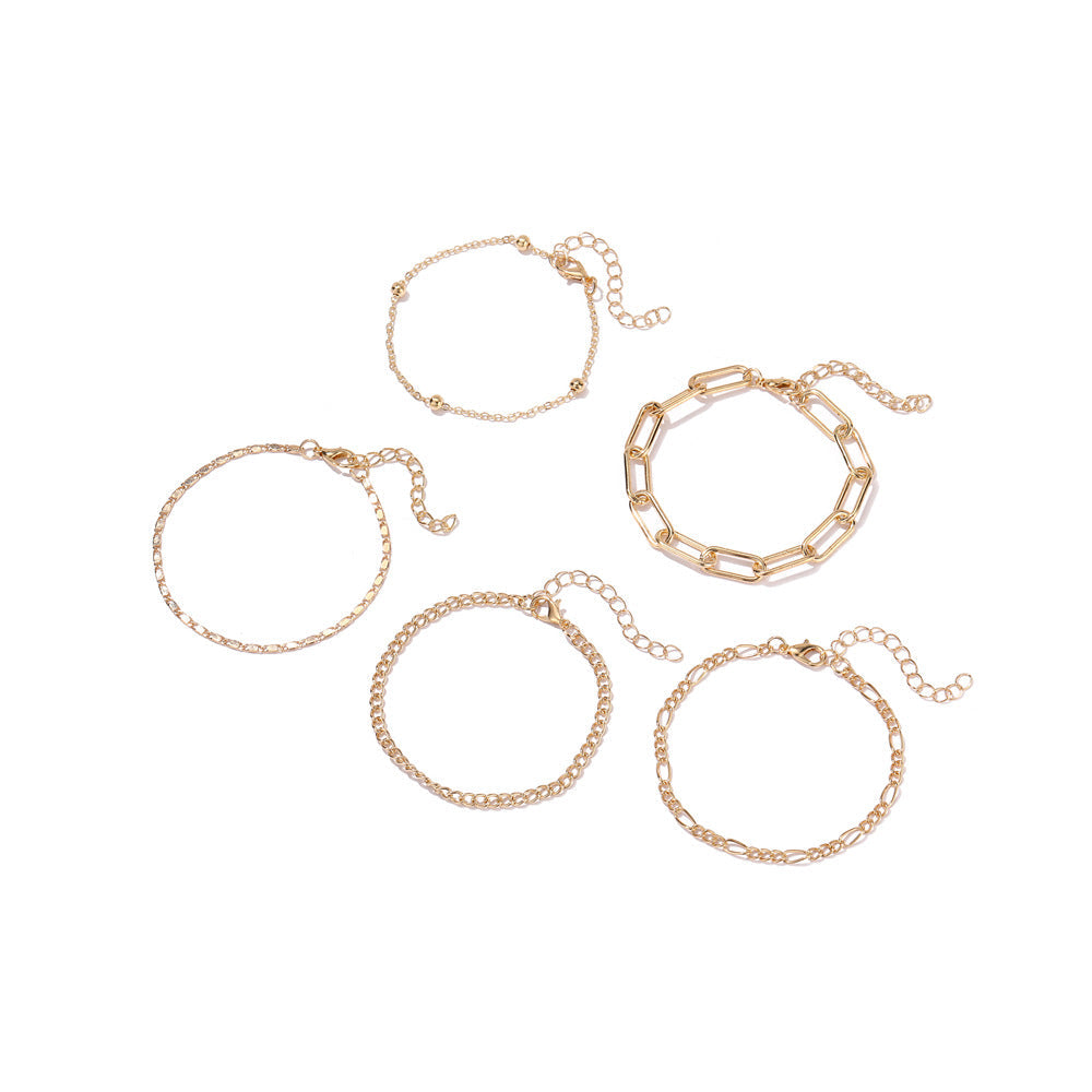 Romantic Gold Bracelet for Special Moments