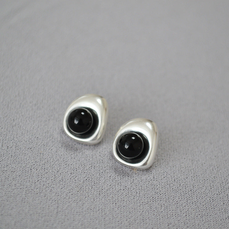 Charming Gold Earring for Any Occasion