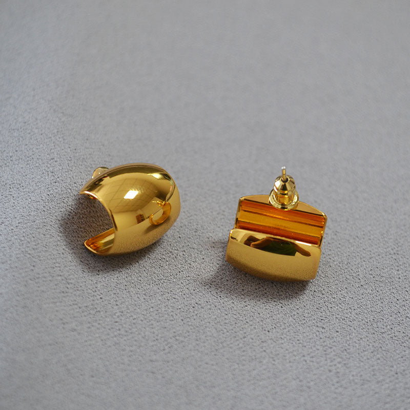 Elegant Gold Earring for Every Occasion