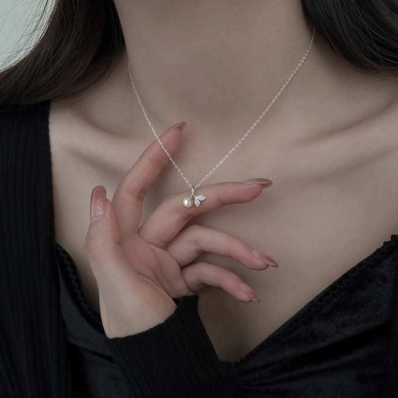 Romantic Pearl Necklace for Special Moments