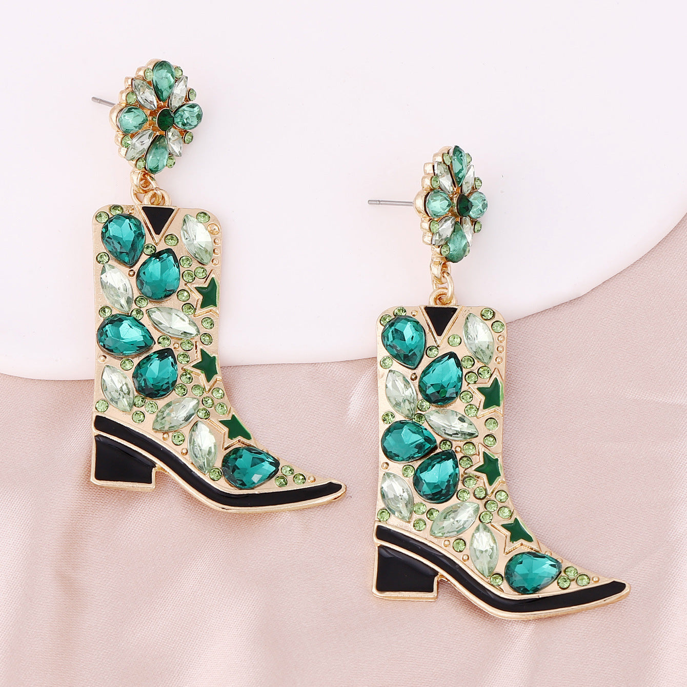 Charming Earring for Any Occasion