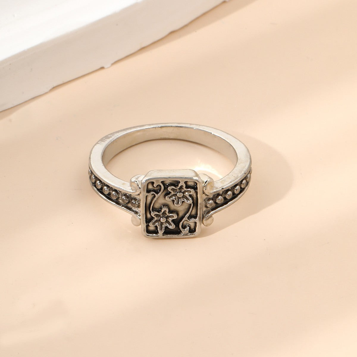Classic Silver Ring with Timeless Appeal