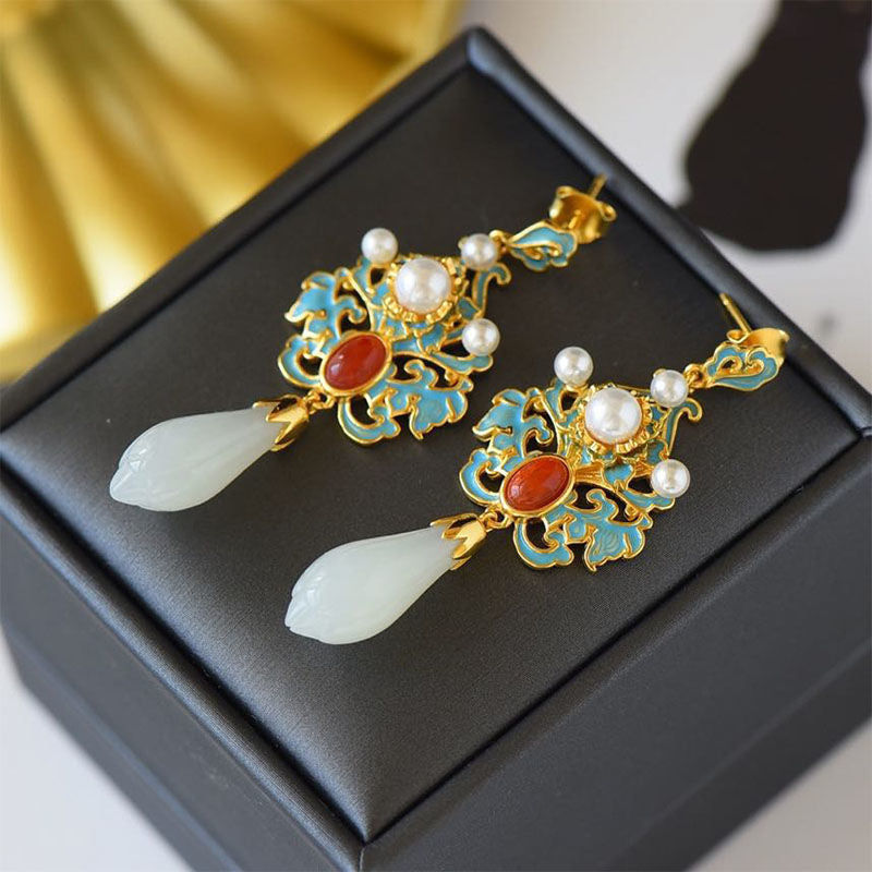 Classic Silver Earring with Timeless Appeal