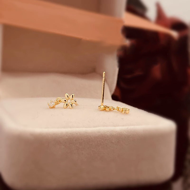 Charming Earring for Any Occasion
