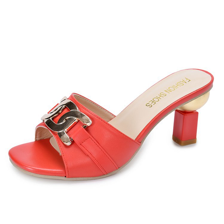 Graceful Orthopedic Sandals for Modern Look