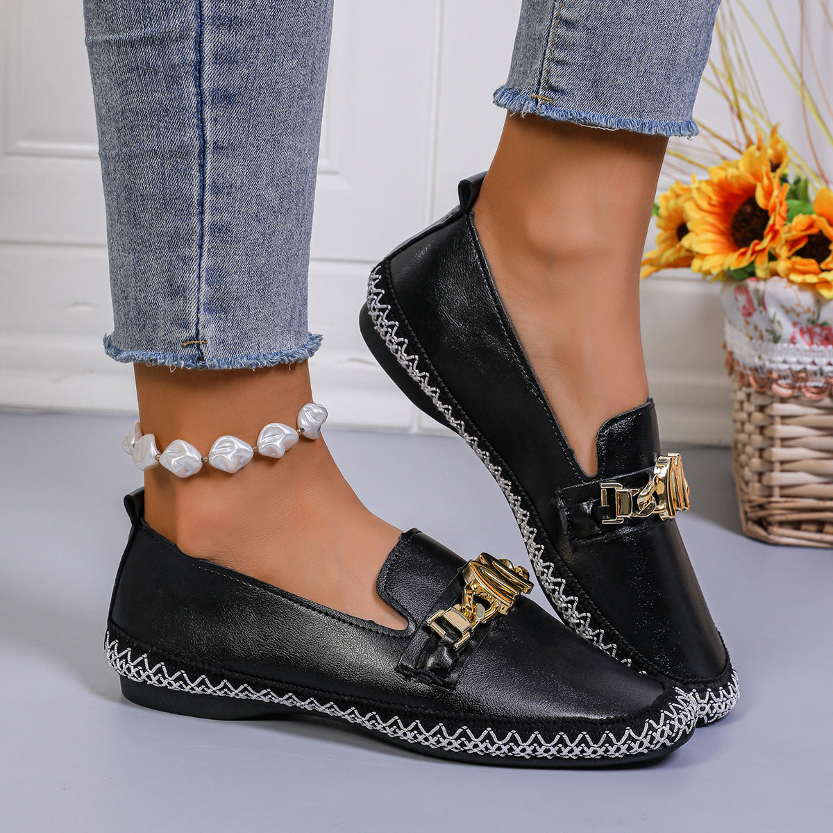 Chic Orthopedic Shoes with Unique Design