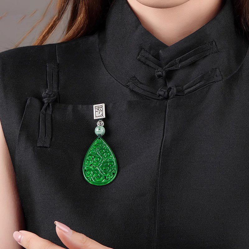 Beautiful Silver Pendant with Unique Style