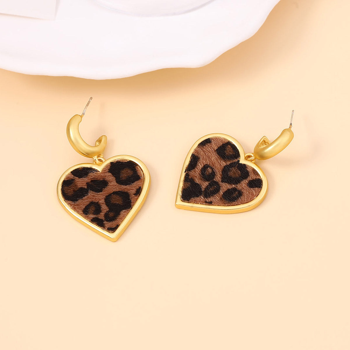 Classic Earring with Timeless Appeal