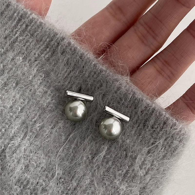 Stunning Pearl Earring for Daily Wear