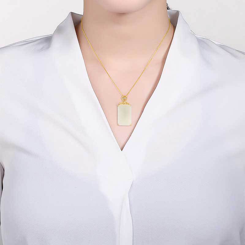 Beautiful Silver Necklace with Unique Style