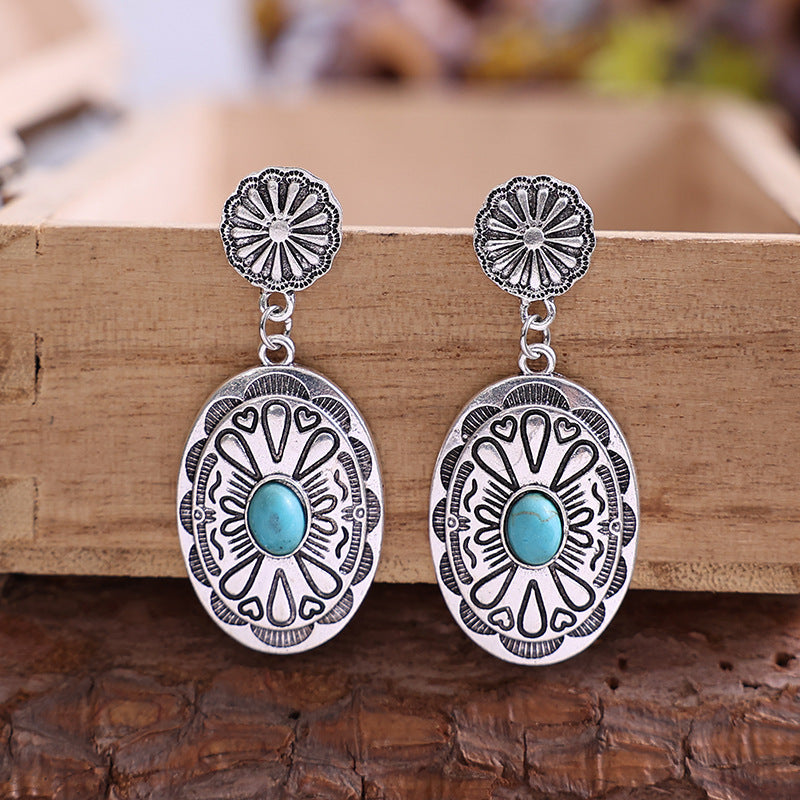 Charming Earring for Any Occasion