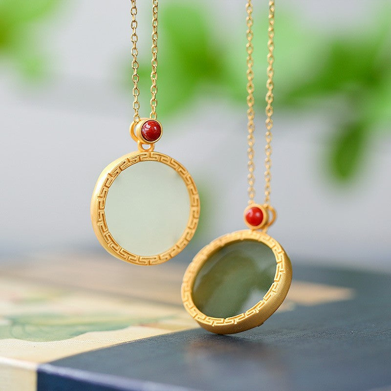 Classic Silver Necklace with Timeless Appeal