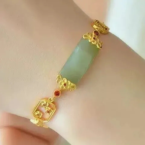 Romantic Silver Bracelet for Special Moments
