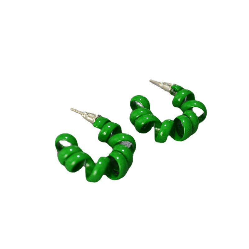 Classic Gold Earring with Timeless Appeal
