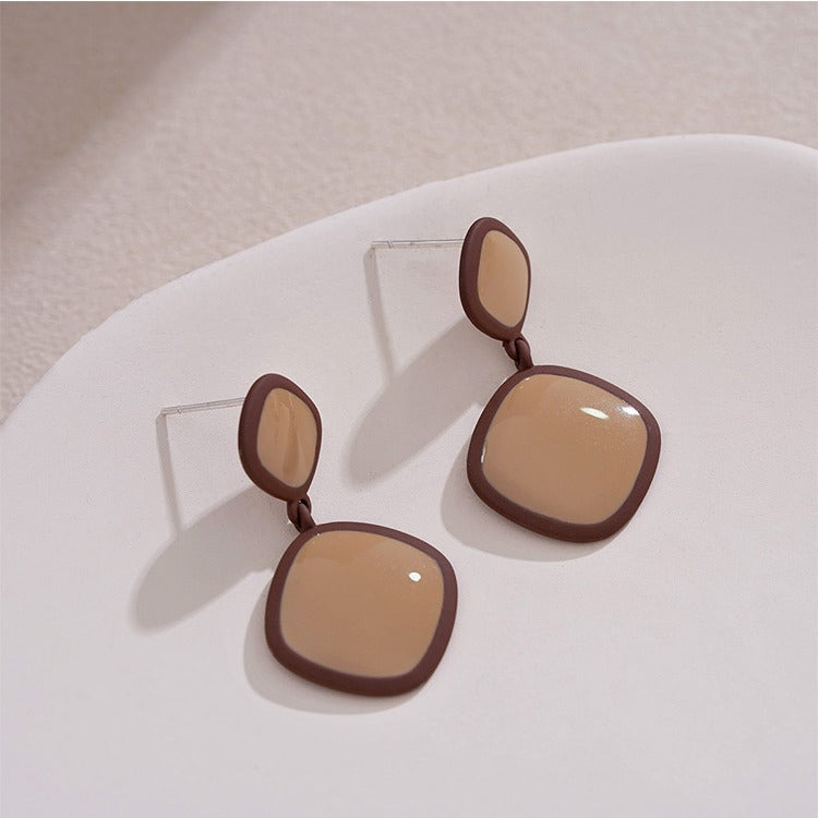 Classic Earring with Timeless Appeal