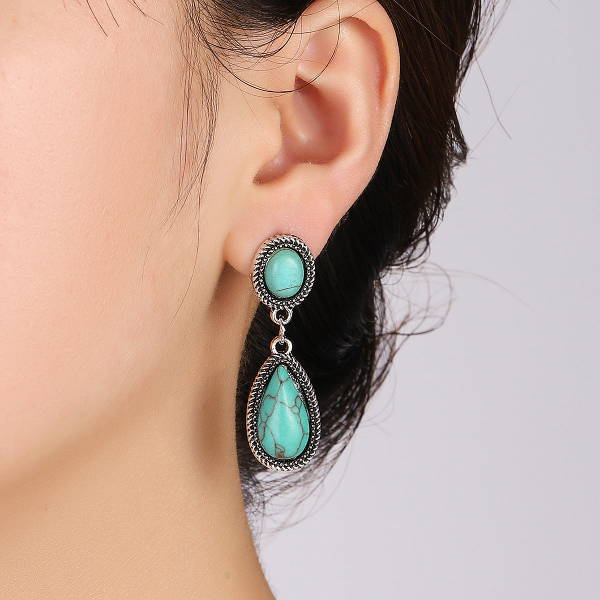 Romantic Silver Earring for Special Moments