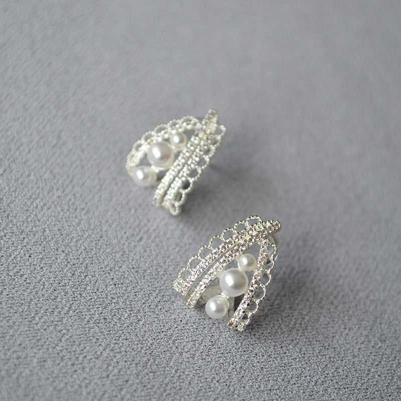 Romantic Silver Earring for Special Moments
