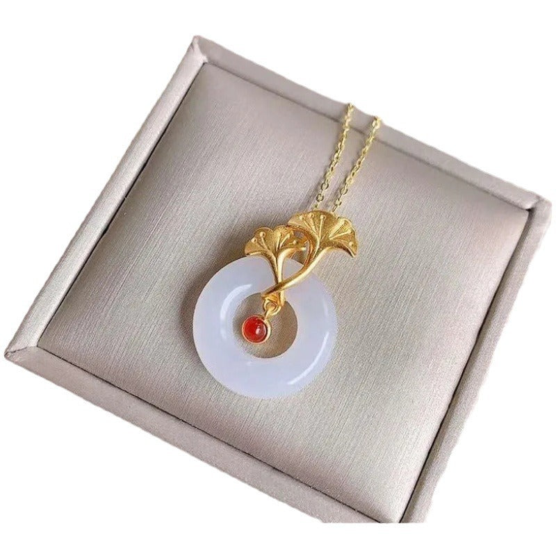 Charming Silver Necklace for Any Occasion