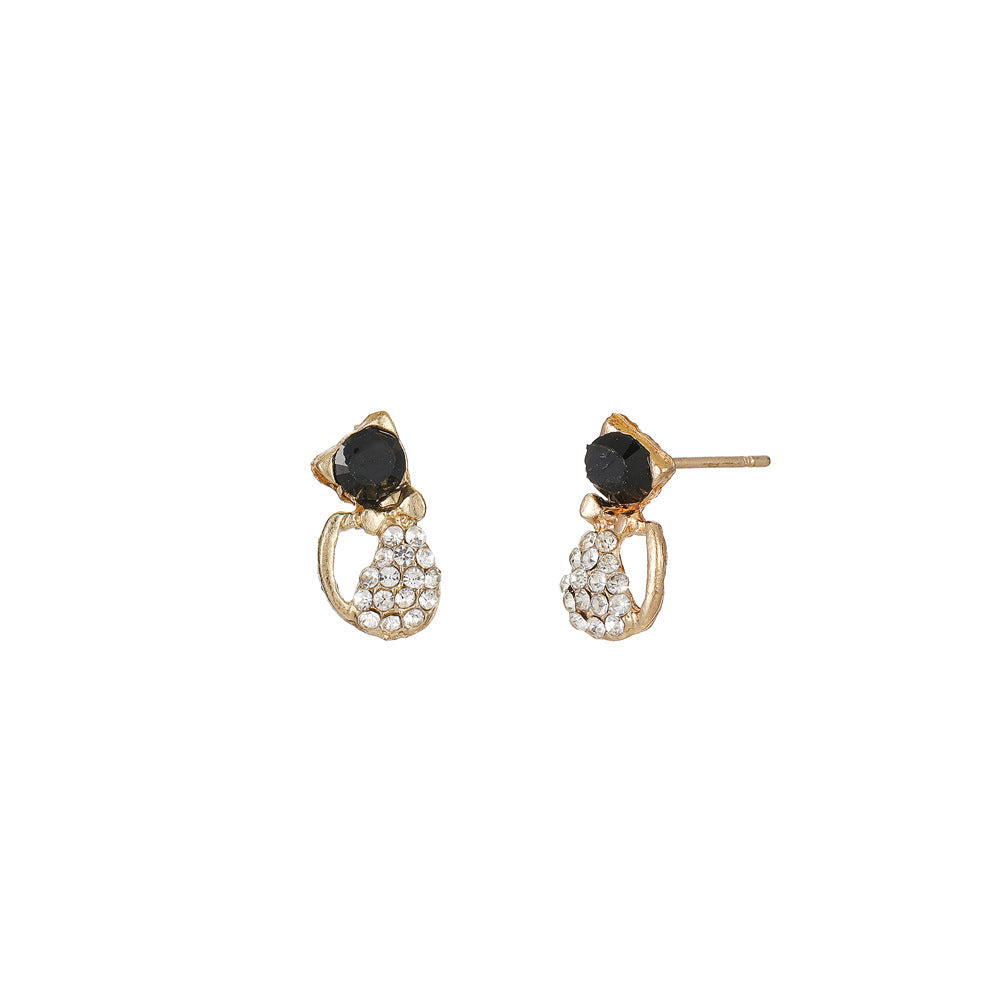Elegant Gold Earring for Every Occasion