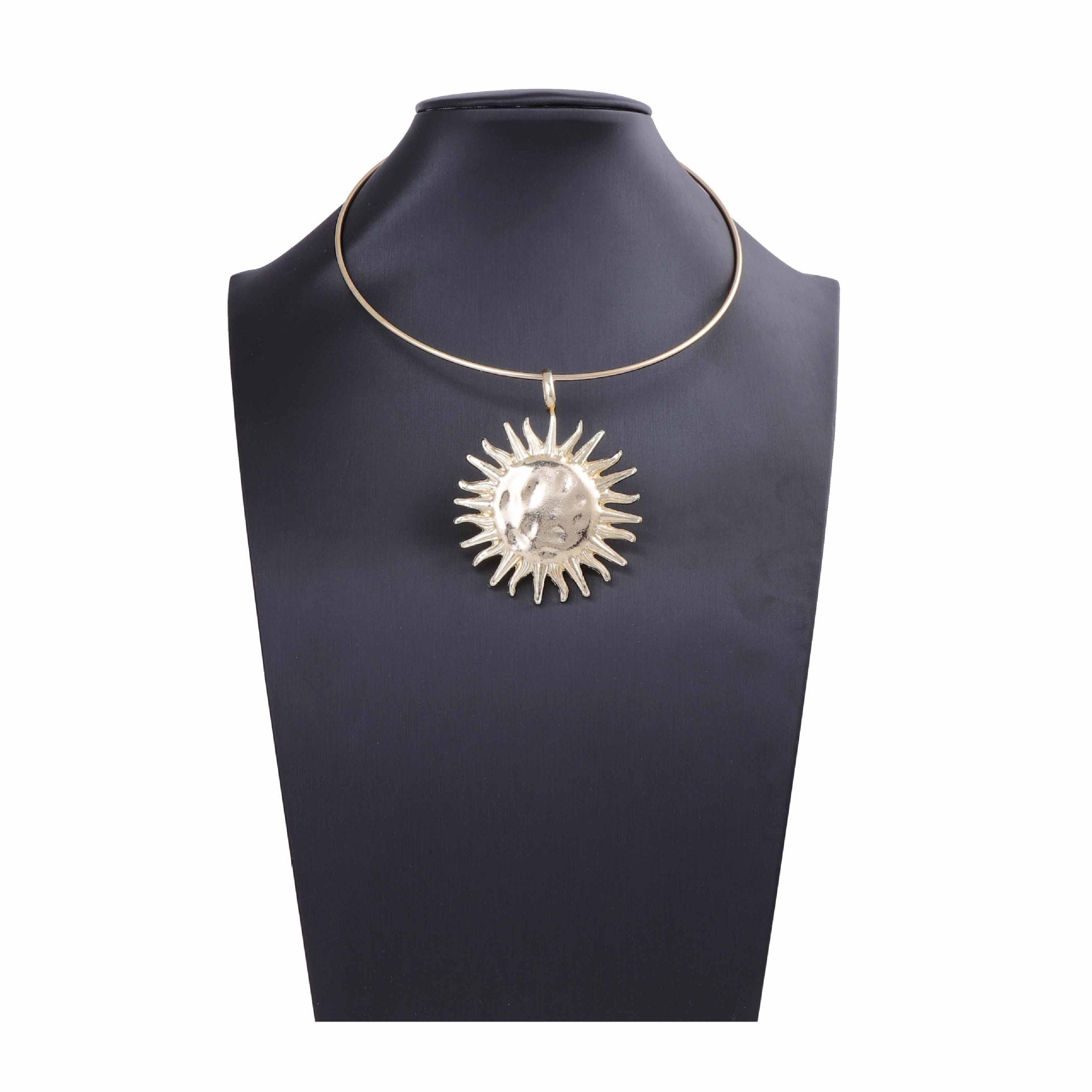 Stunning Necklace for Daily Wear