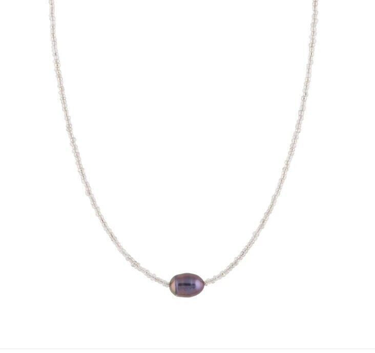 Romantic Pearl Necklace for Special Moments