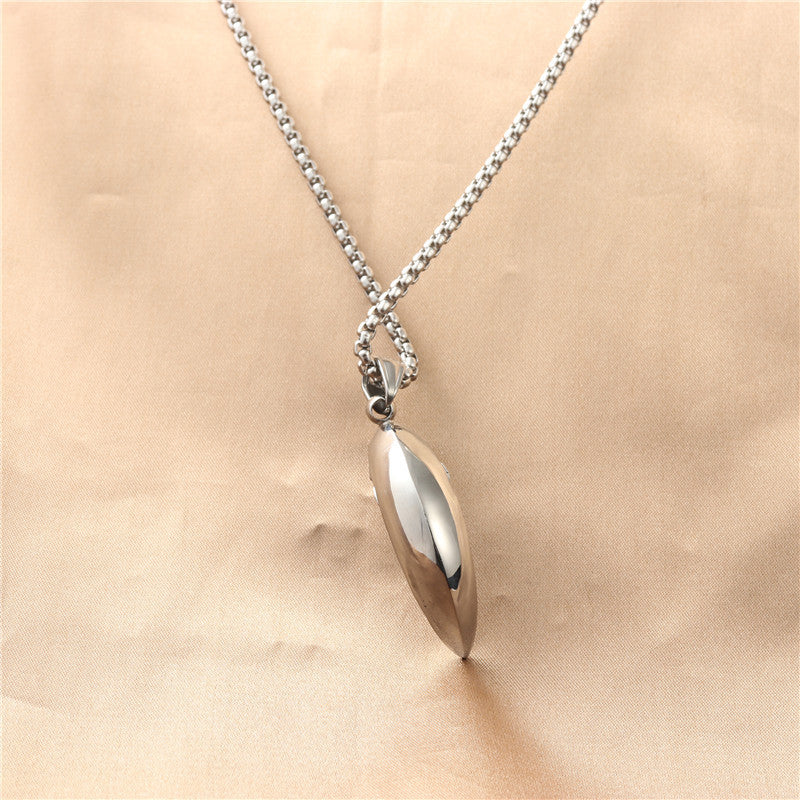Classic Pendant with Timeless Appeal