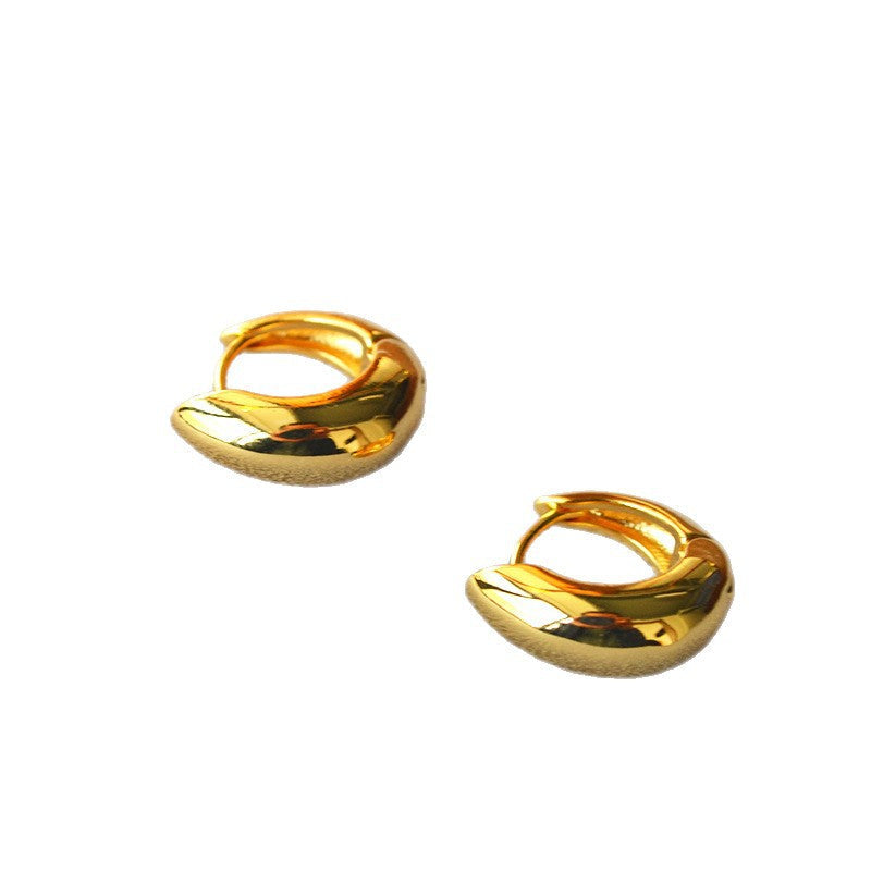 Romantic Gold Earring for Special Moments