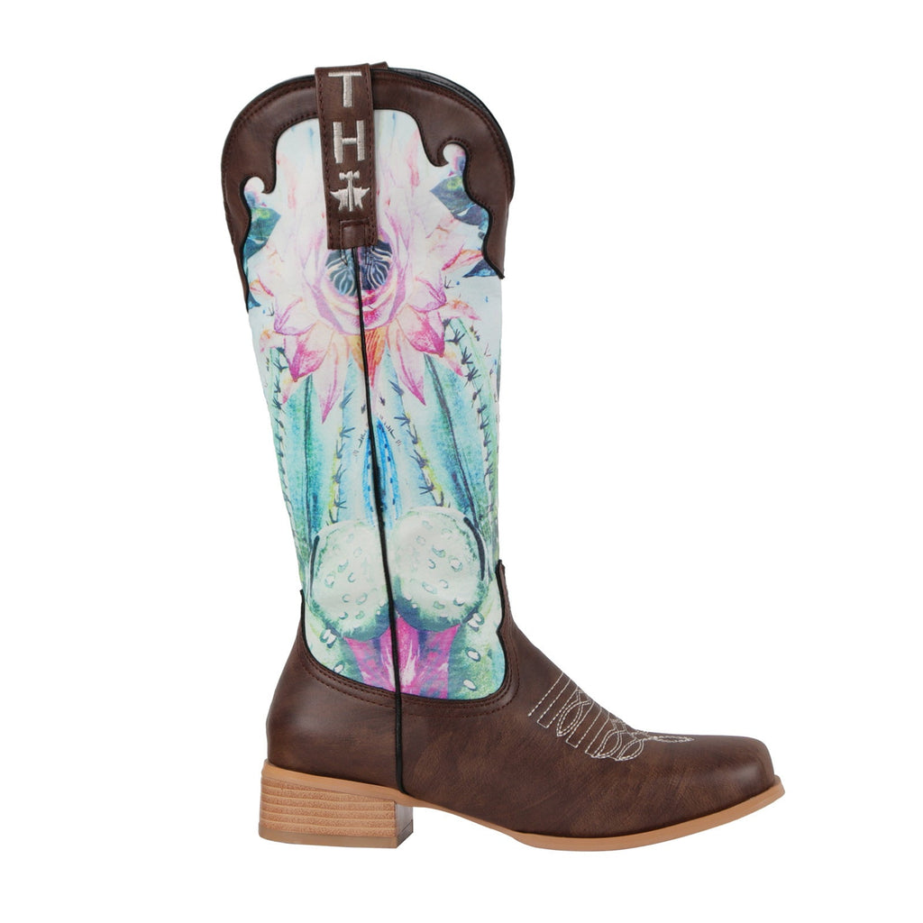 Graceful Orthopedic Boots for Modern Look