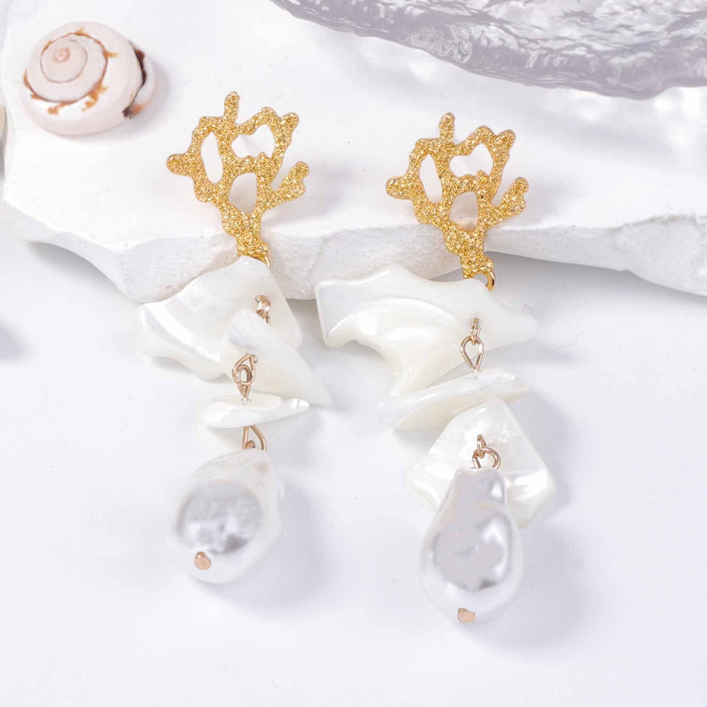 Beautiful Pearl Earring with Unique Style