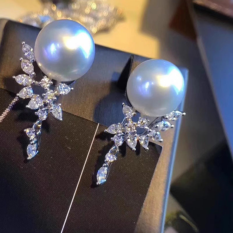Romantic Pearl Earring for Special Moments