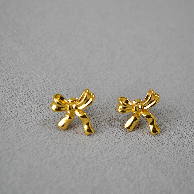 Beautiful Gold Earring with Unique Style