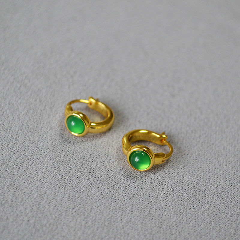 Charming Gold Earring for Any Occasion