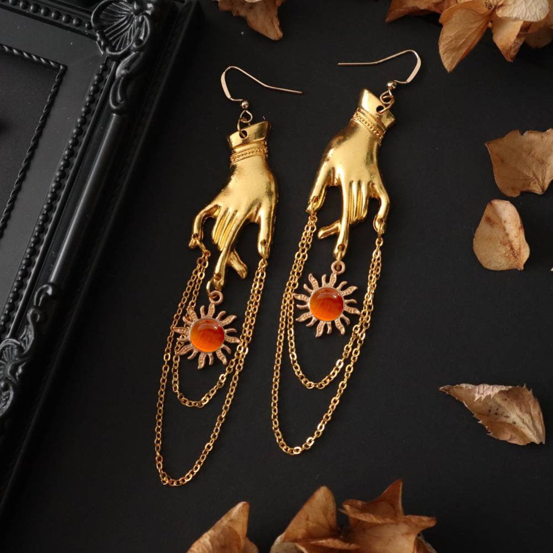 Beautiful Gold Earring with Unique Style