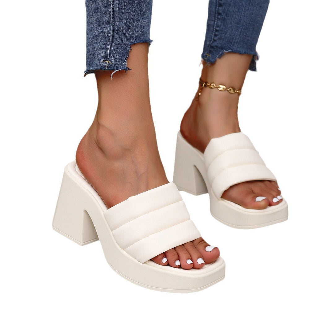 Graceful Orthopedic Sandals for Modern Look