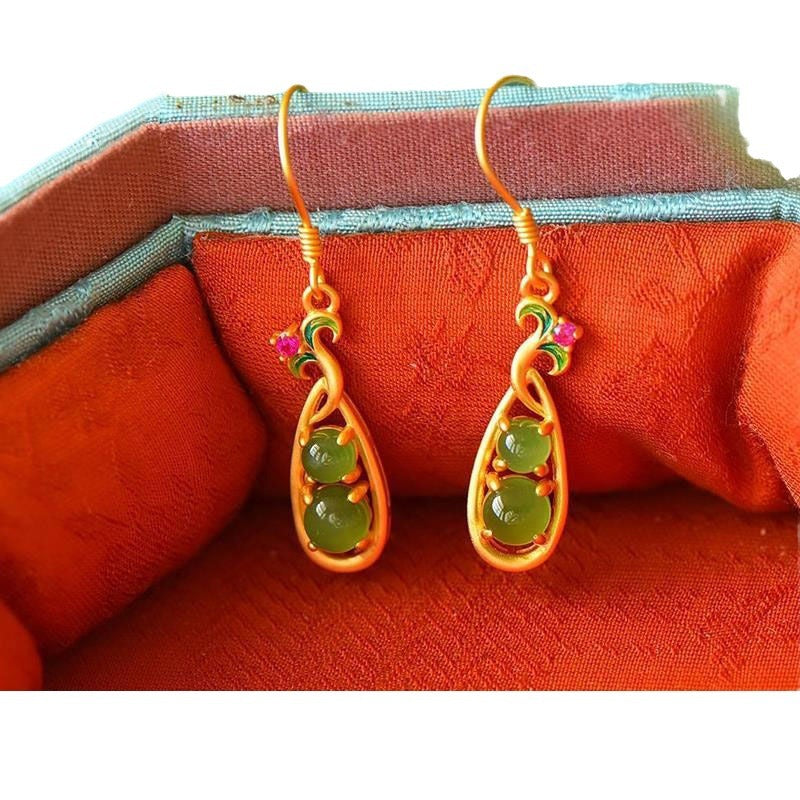Romantic Gold Earring for Special Moments