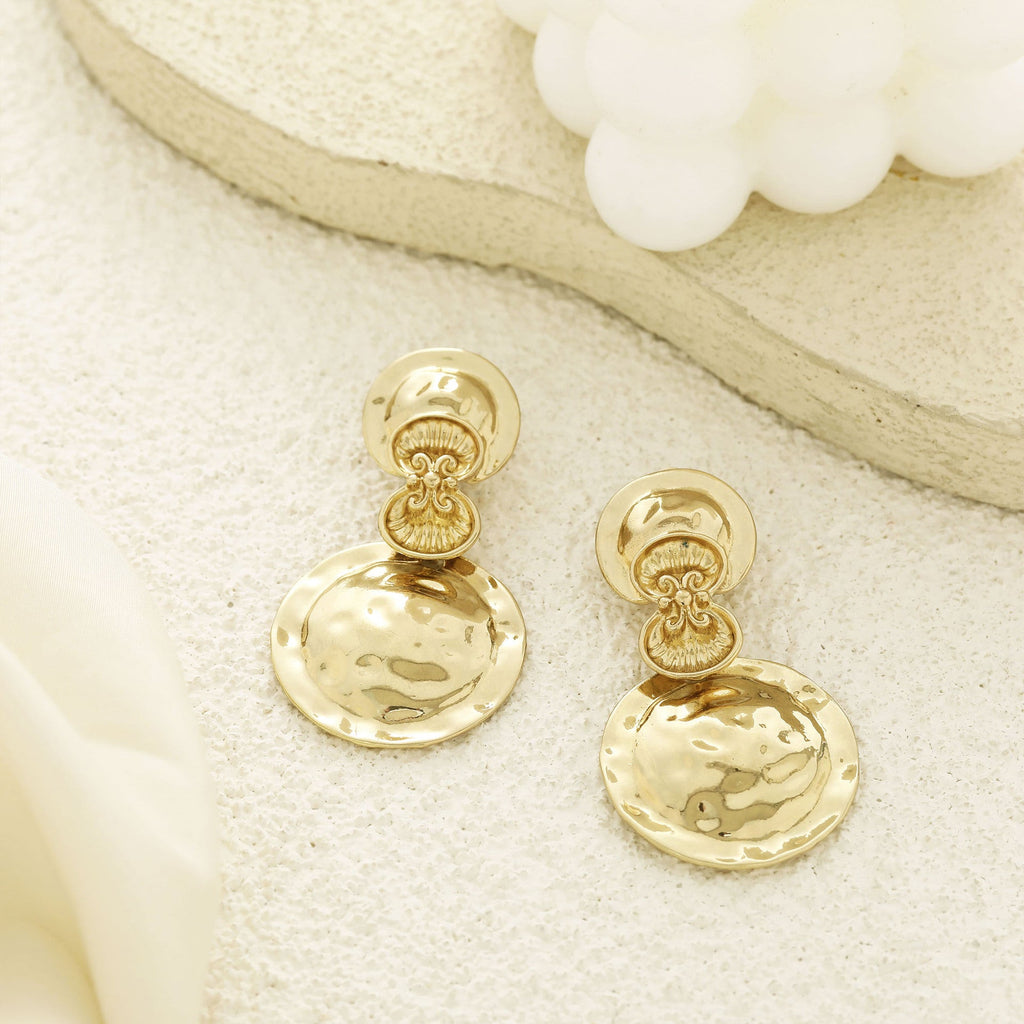 Beautiful Gold Earring with Unique Style