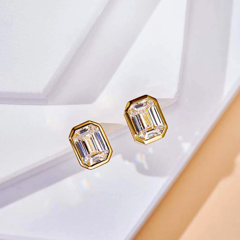 Stunning Earring for Daily Wear