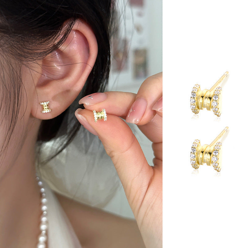 Charming Earring for Any Occasion