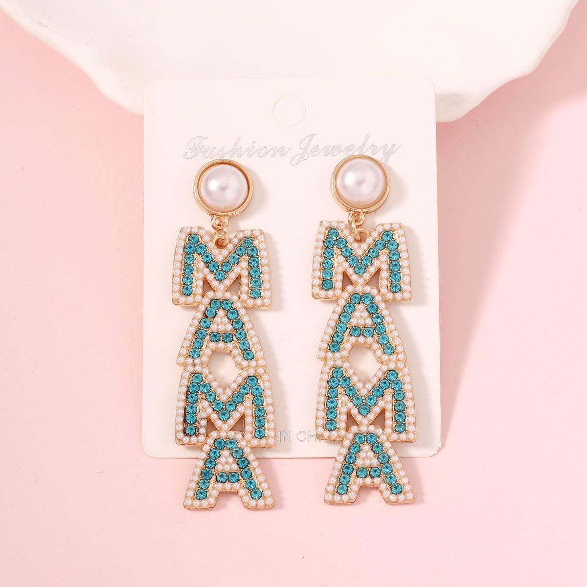 Classic Pearl Earring with Timeless Appeal